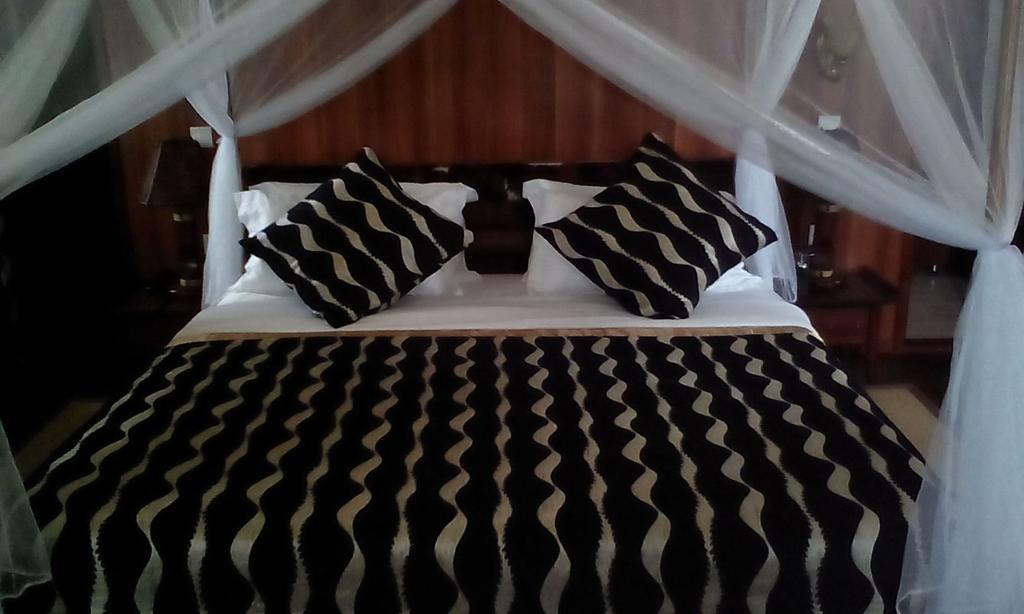 Aa Lodge Maasai Mara Talek Exterior photo